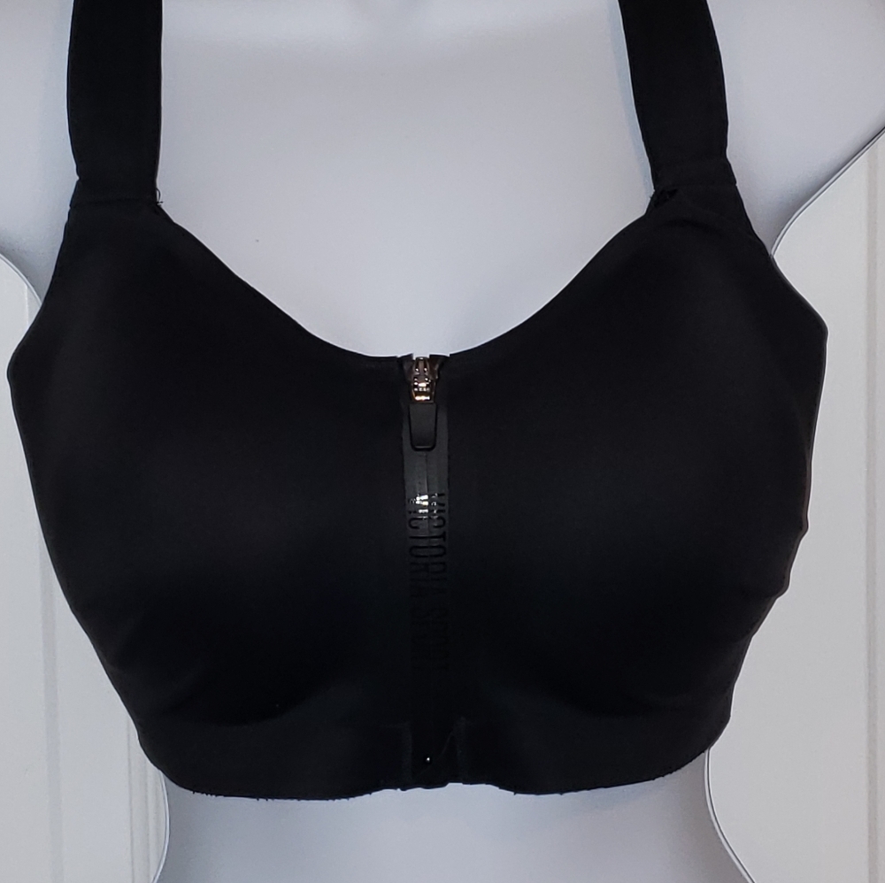 Victoria's Secret Incredible Knockout Sportsbra